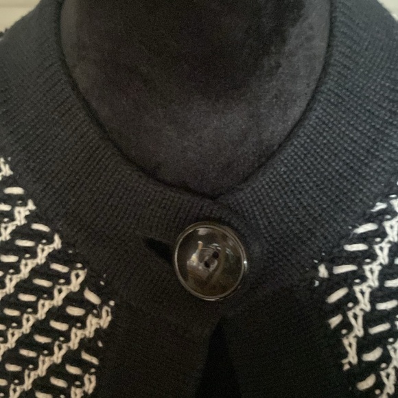 Banana Republic cardigan shrug. Size. XS. - Picture 2 of 4